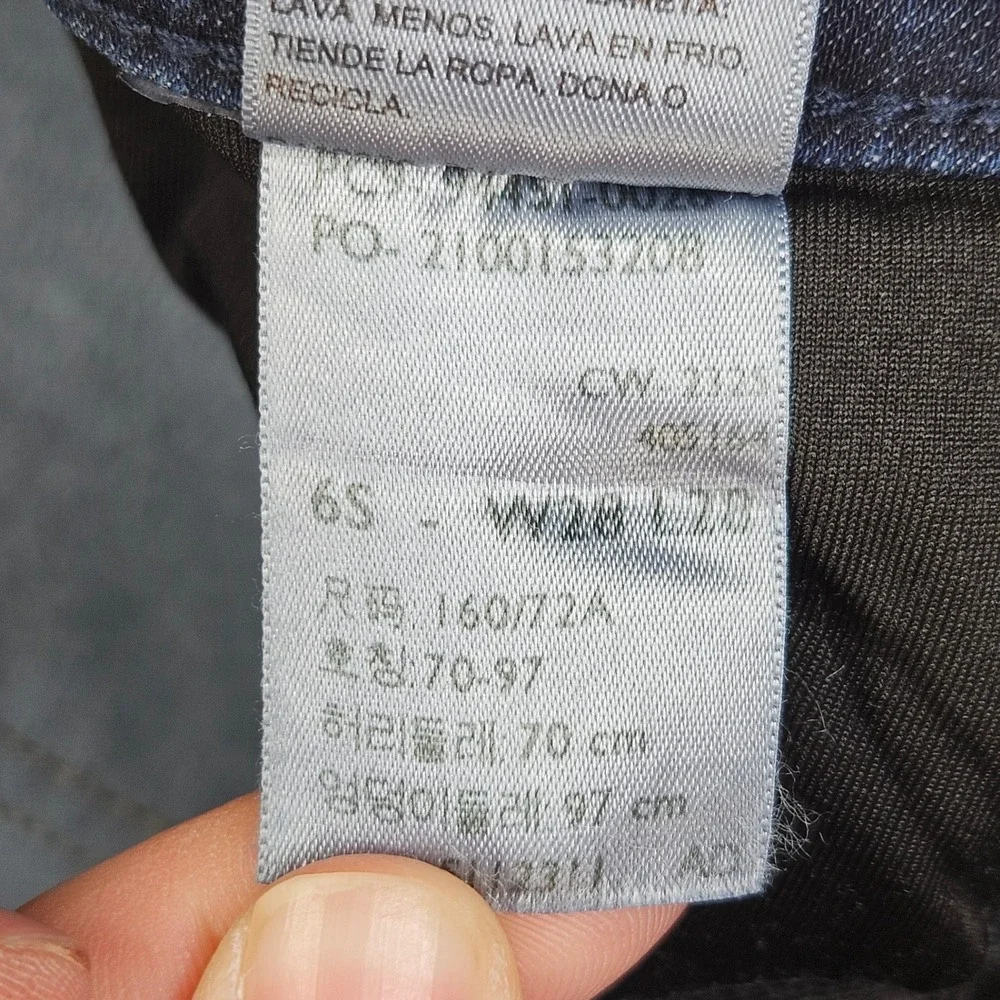 Signature by Levi Strauss Totally Shaping‎ Skinny Women 30x23 Blue Raw Hem Denim